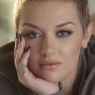 Emma Mae in 'Feeling Hot'