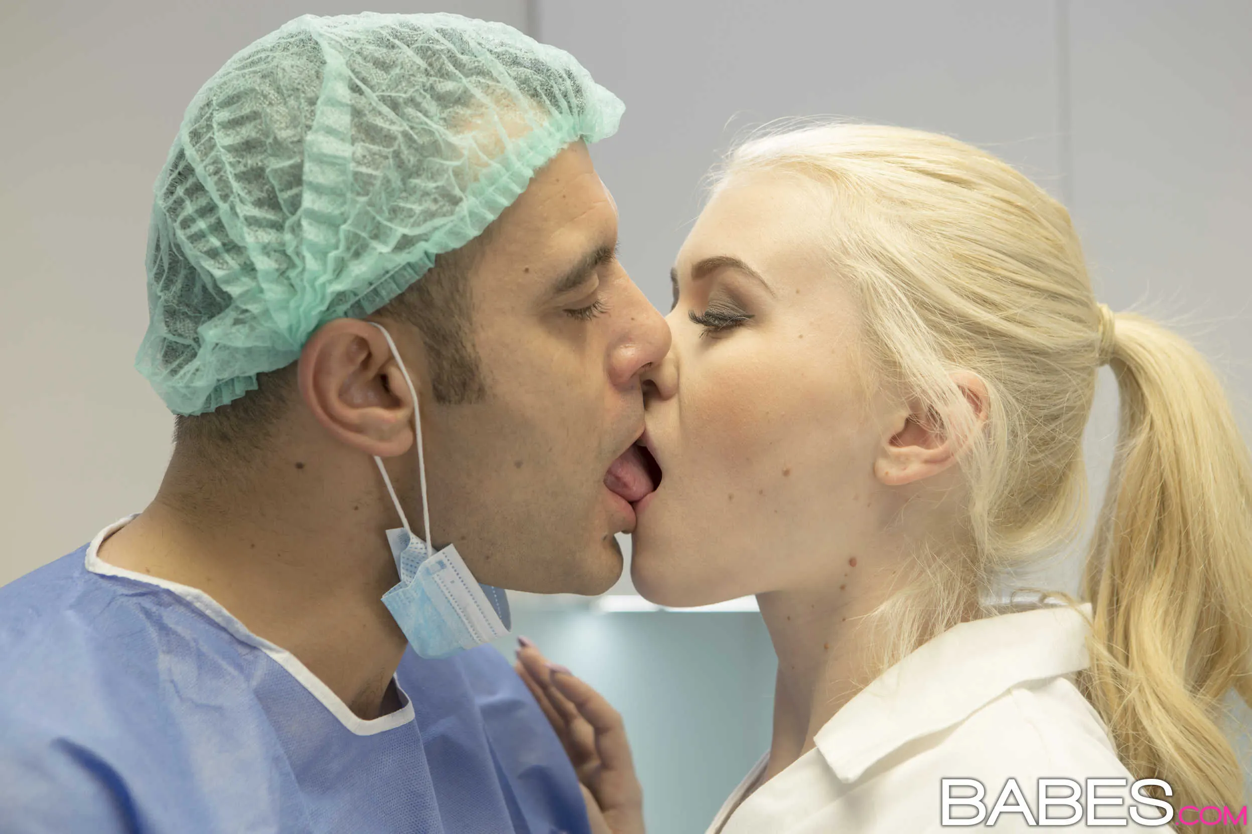 Mischa Cross - Fijación oral | Picture (33)