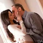 Nikki Daniels in 'Love Between Rooms'